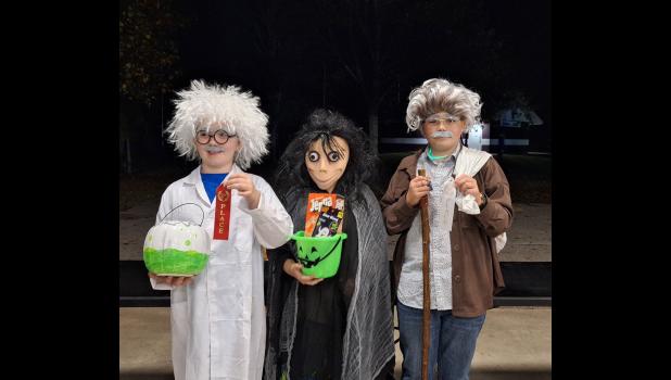 Ages 9 to 14 -- First place: Dylon Risner (center), second place: Miykul Moffis (left), and third place: Rhett Younger (right). Howell County News/ Amanda Mendez