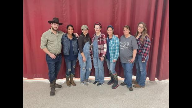 Willow Springs school celebrate MOBeef Days celebrated. Pictured left to right: Tim Jones, Jennifer Miller, Roanna Brown, Sherry Boyle, Penny Schutt, Rhonda Brooks, and April Shanks. photo provided