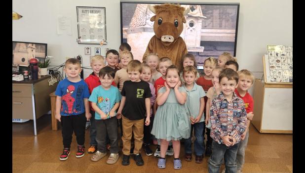 Stress cows were handed out to local students during the 5th Annual MoBeef Days. Pictured, left to right: Barrett Grogan, Gatlin Gwaltney, Grayson Parsons, Kylan Bell, Oakley Dowden, Adam Howell, Hayes Richardson, Blakley Haugsted, Dollie Carter, Matthew Schwalm, Braylea Combs, Clayton Collins, Gianna Chagolla, River Vega, Abbie Hale, Winston Decker, Casey Sanders, Jiraiya Stanley, and Jeb Cleaves. photo provided