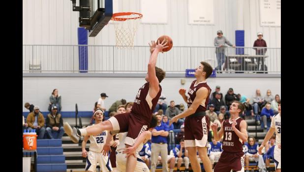 But the Cabool defender’s position knocked Osborne’s feet out from under him. The officials did not call any foul, and Osborne was not injured. Overall, Willow won the game with an 11-point lead over the Bulldogs. The final score was 70 to 59.